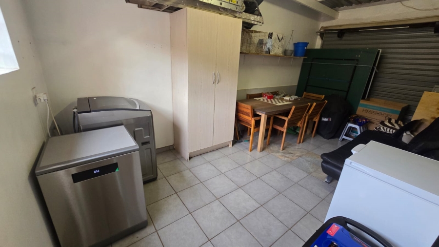 To Let 2 Bedroom Property for Rent in Amberfield Ridge Gauteng