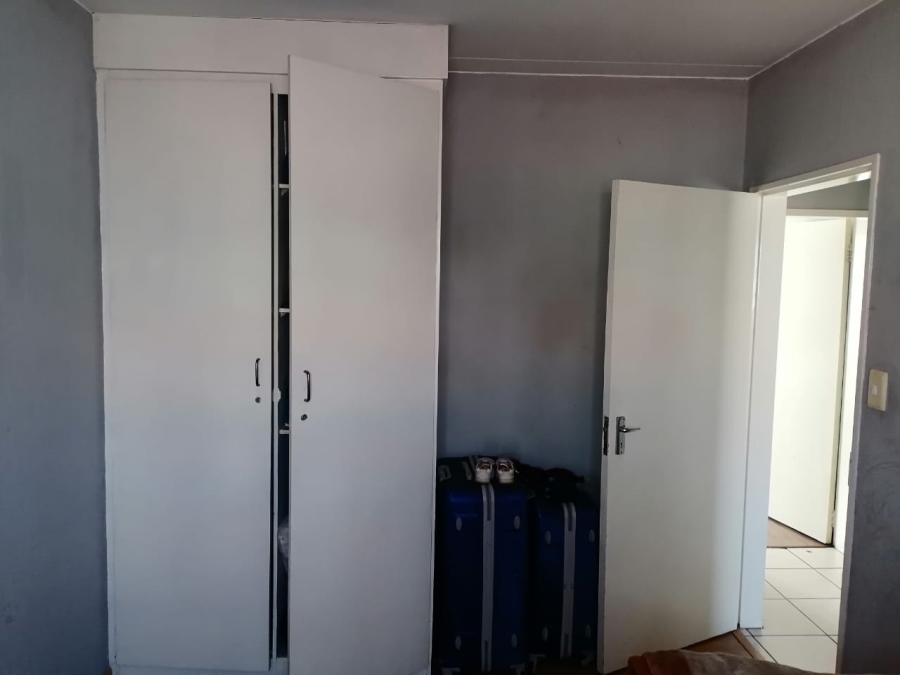 2 Bedroom Property for Sale in Vorna Valley Gauteng