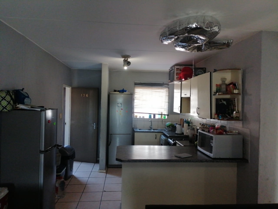 2 Bedroom Property for Sale in Vorna Valley Gauteng