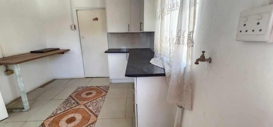 To Let 2 Bedroom Property for Rent in Erasmia Gauteng