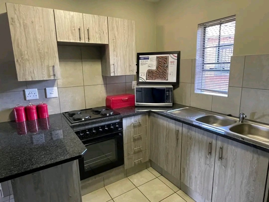 2 Bedroom Property for Sale in Montana Tuine Gauteng