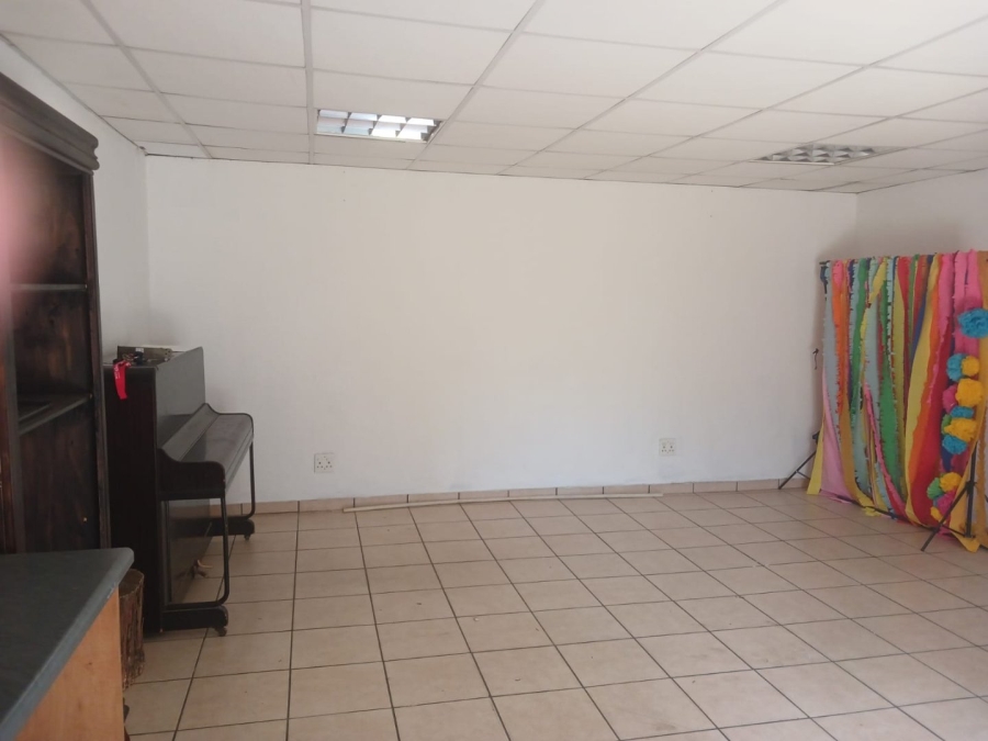 To Let commercial Property for Rent in Brackenhurst Gauteng