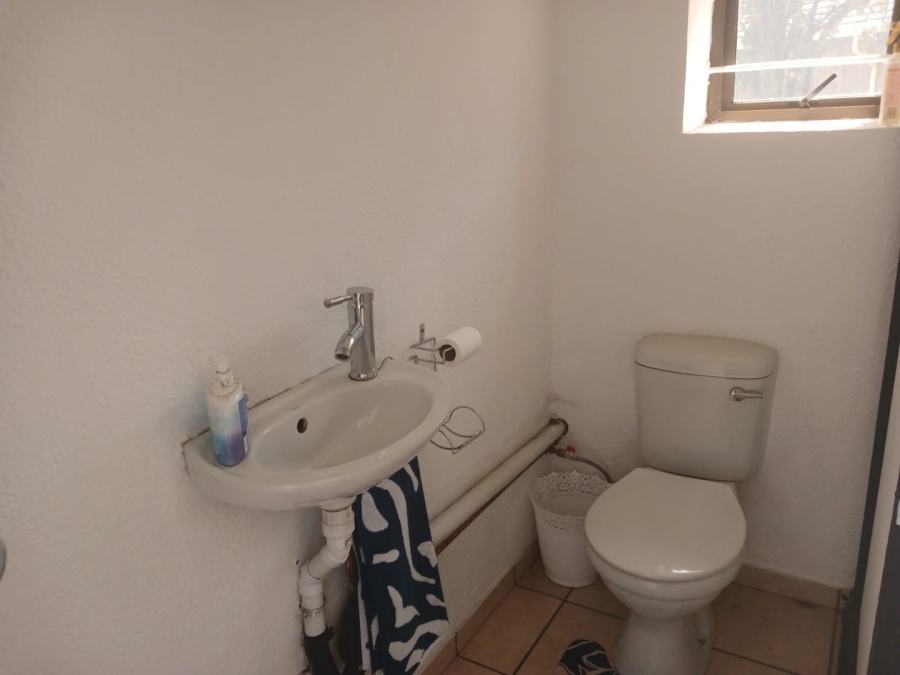To Let commercial Property for Rent in Brackenhurst Gauteng
