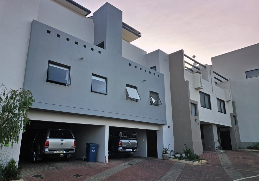 3 Bedroom Property for Sale in Lombardy Gauteng