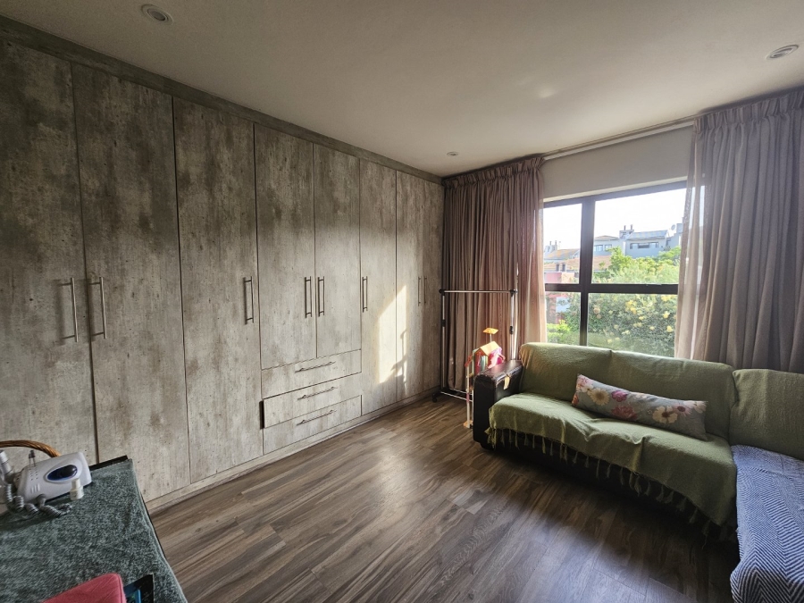 3 Bedroom Property for Sale in Lombardy Gauteng