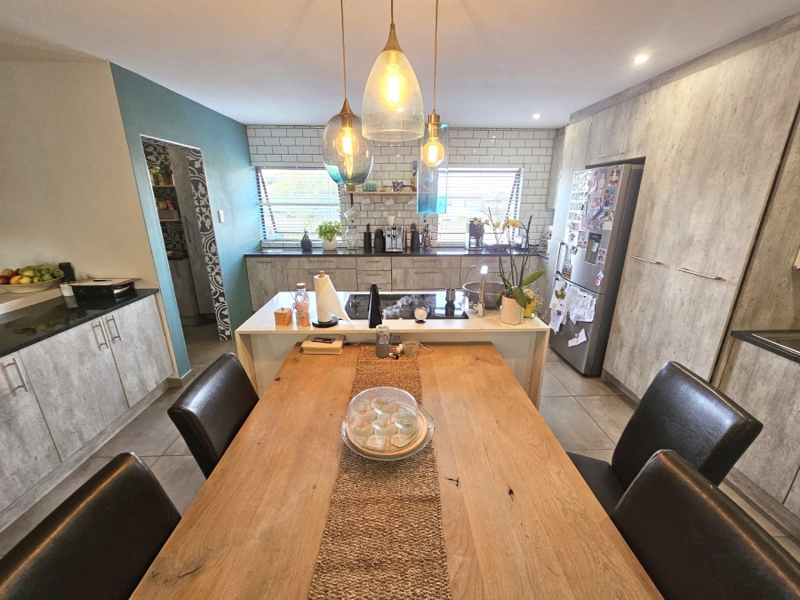 3 Bedroom Property for Sale in Lombardy Gauteng
