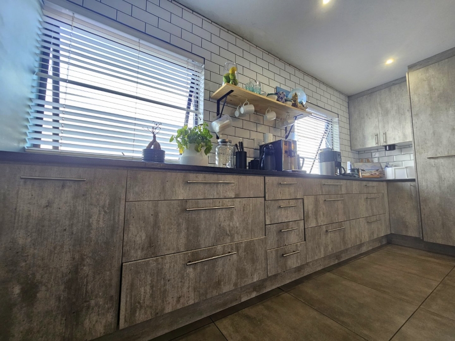 3 Bedroom Property for Sale in Lombardy Gauteng