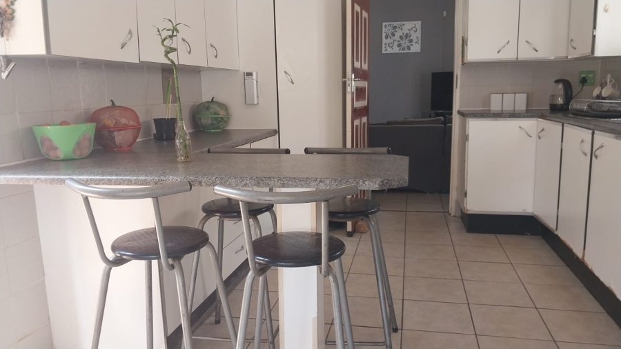 3 Bedroom Property for Sale in Kenilworth Gauteng