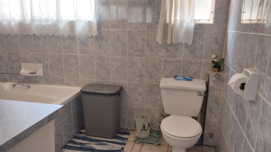 3 Bedroom Property for Sale in Kenilworth Gauteng