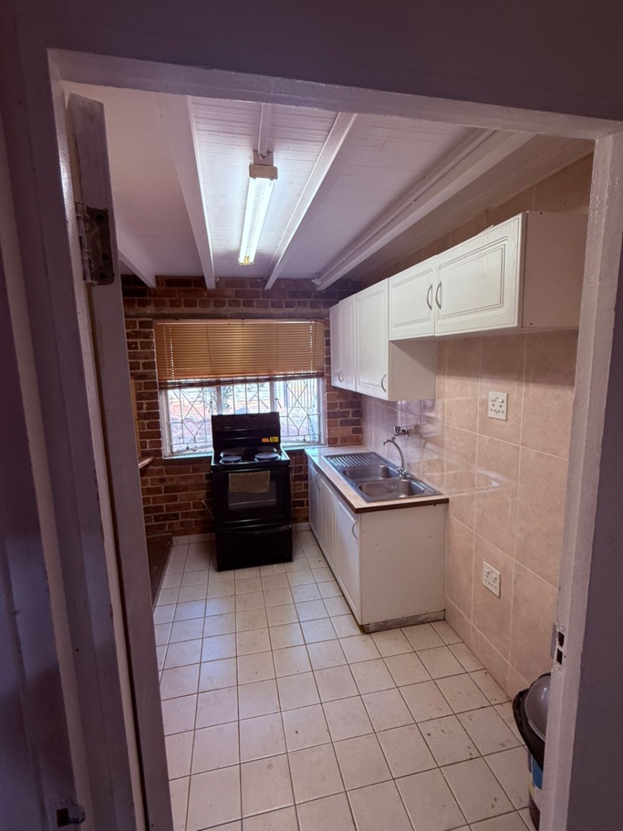 To Let 1 Bedroom Property for Rent in Kensington Gauteng