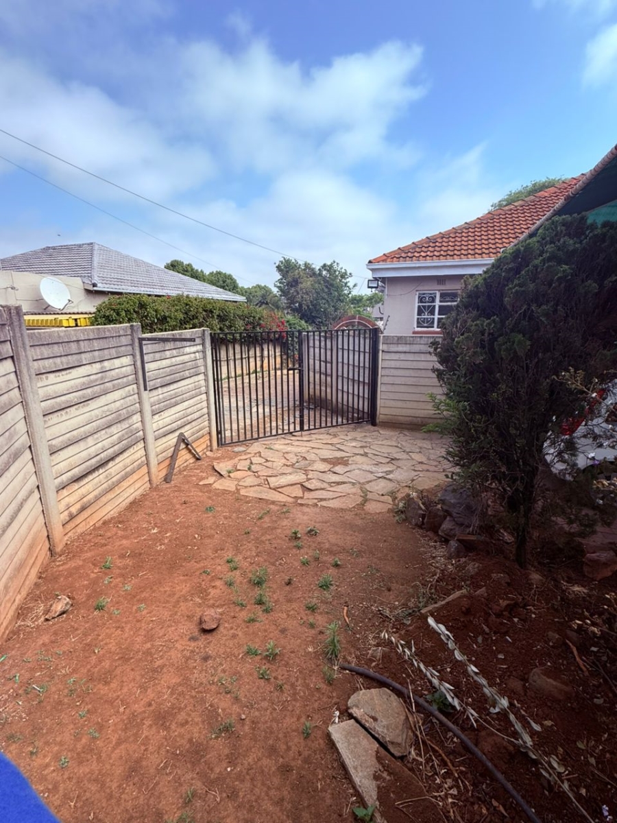 To Let 1 Bedroom Property for Rent in Kensington Gauteng
