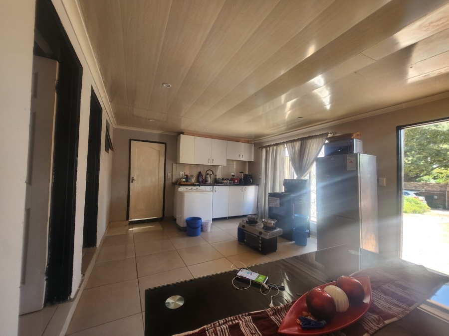 To Let 2 Bedroom Property for Rent in Kensington Gauteng