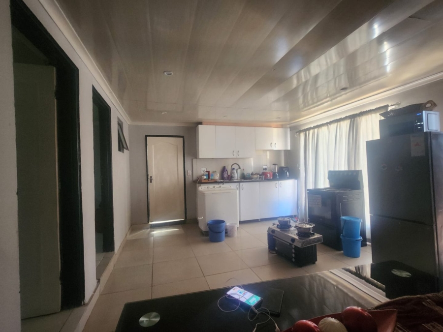 To Let 2 Bedroom Property for Rent in Kensington Gauteng