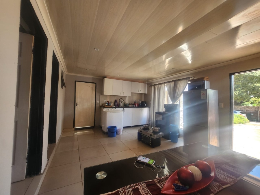 To Let 2 Bedroom Property for Rent in Kensington Gauteng