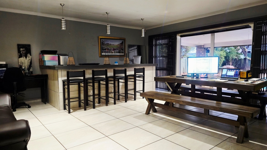 To Let 3 Bedroom Property for Rent in Parkrand Gauteng