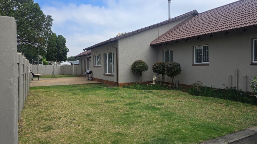 To Let 3 Bedroom Property for Rent in Parkrand Gauteng