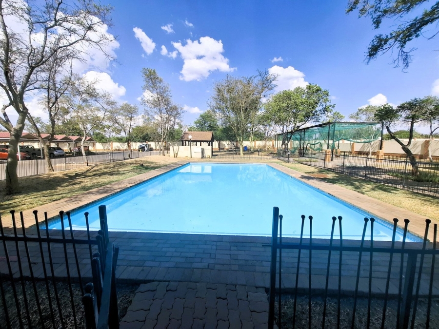 To Let 1 Bedroom Property for Rent in Hazeldean Gauteng