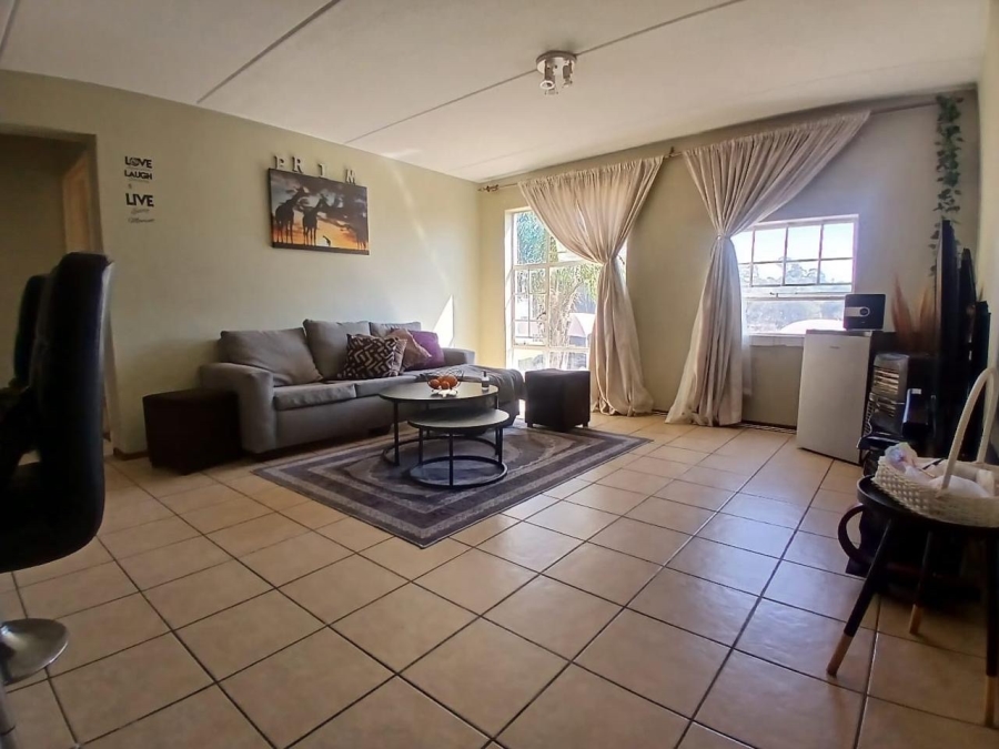 2 Bedroom Property for Sale in Mondeor Gauteng