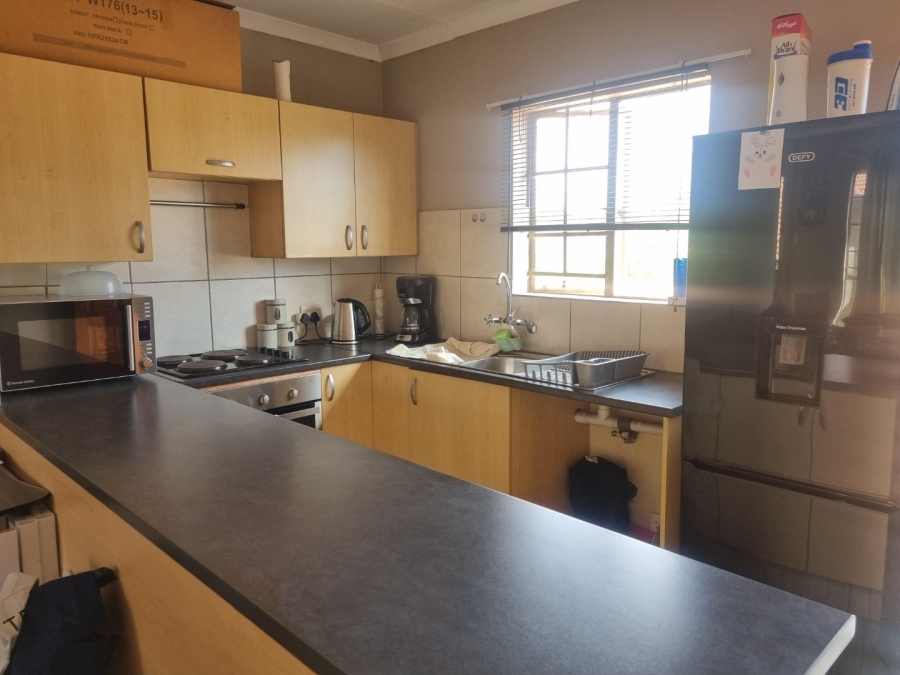 1 Bedroom Property for Sale in Newmark Estate Gauteng