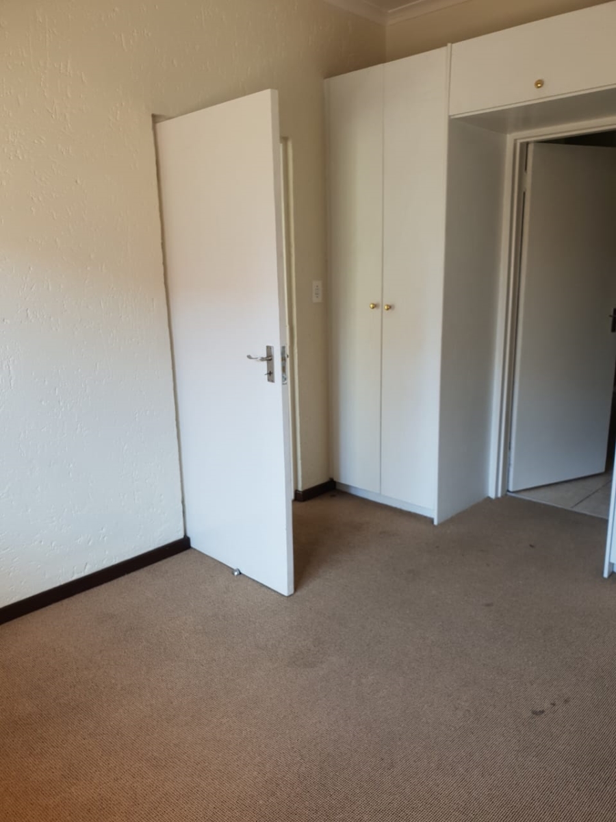 To Let 1 Bedroom Property for Rent in Paulshof Gauteng