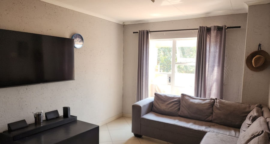 2 Bedroom Property for Sale in Allens Nek Gauteng