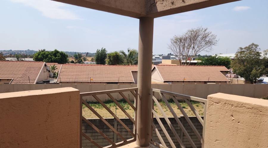 2 Bedroom Property for Sale in Allens Nek Gauteng
