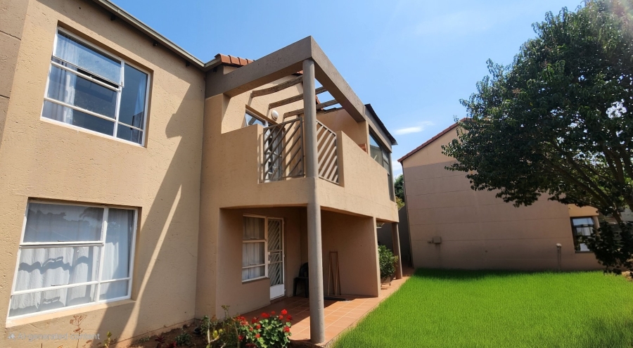 2 Bedroom Property for Sale in Allens Nek Gauteng