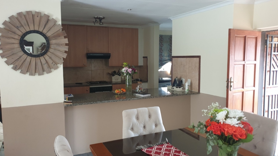 3 Bedroom Property for Sale in Monavoni Gauteng