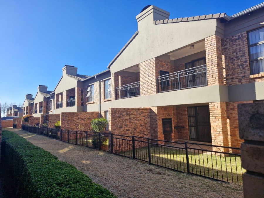 To Let 2 Bedroom Property for Rent in Ravenswood Gauteng
