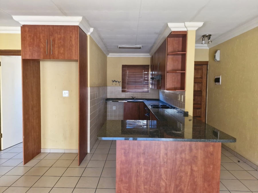 To Let 2 Bedroom Property for Rent in Ravenswood Gauteng
