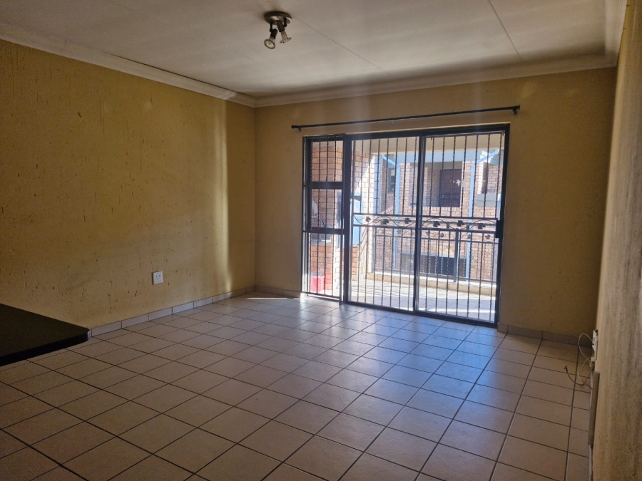 To Let 2 Bedroom Property for Rent in Ravenswood Gauteng