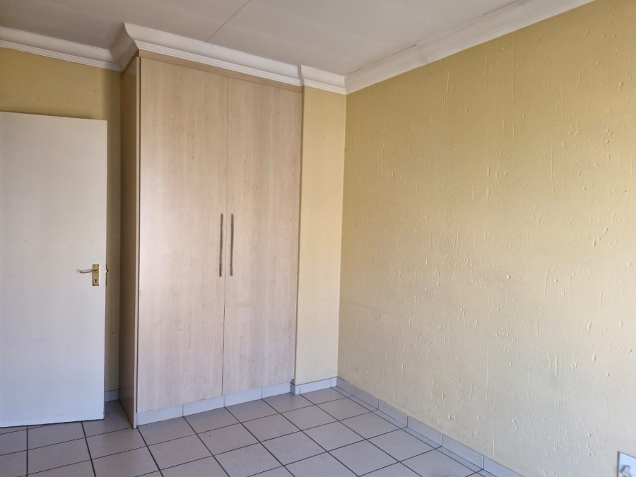 To Let 2 Bedroom Property for Rent in Ravenswood Gauteng