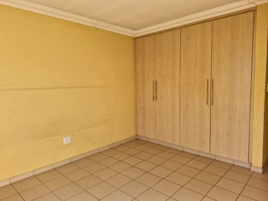 To Let 2 Bedroom Property for Rent in Ravenswood Gauteng