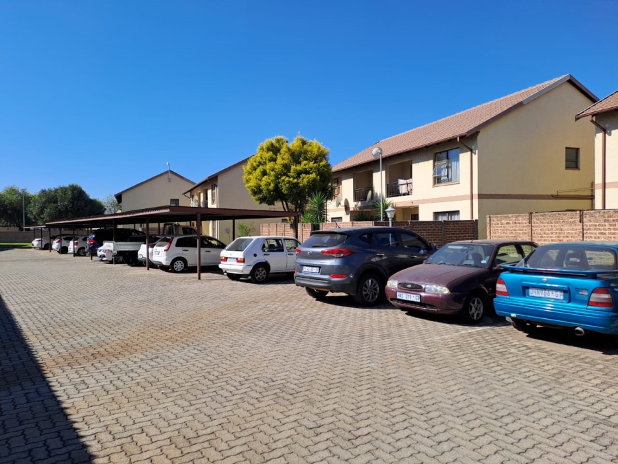 To Let 3 Bedroom Property for Rent in Parkrand Gauteng