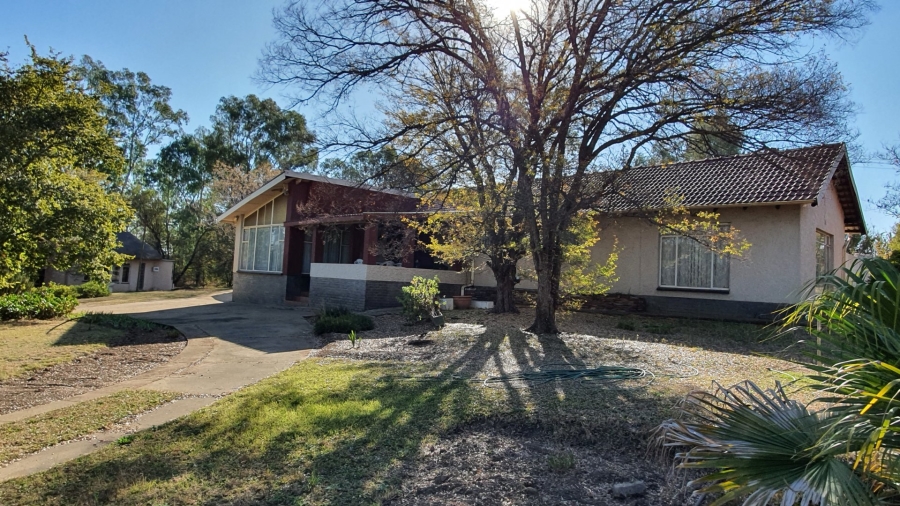 Commercial Property for Sale in Lanseria Gauteng