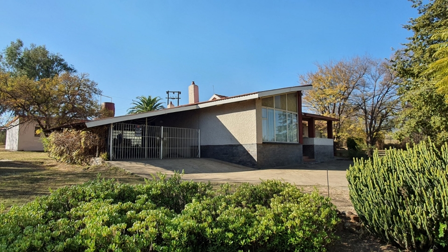Commercial Property for Sale in Lanseria Gauteng