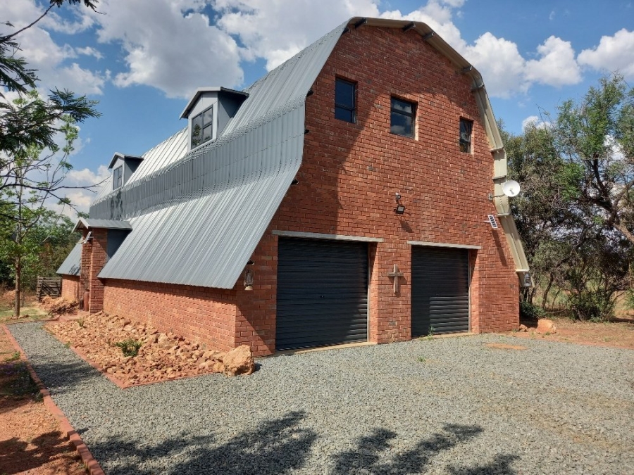 6 Bedroom Property for Sale in Kameelfontein Gauteng