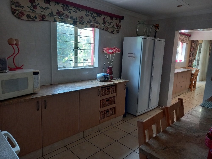 6 Bedroom Property for Sale in Kameelfontein Gauteng