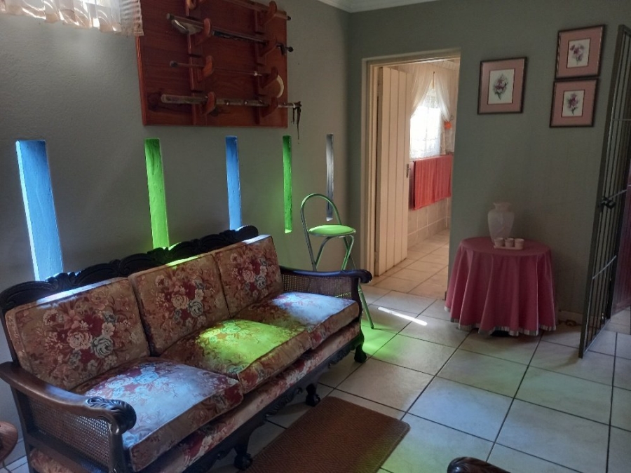 6 Bedroom Property for Sale in Kameelfontein Gauteng