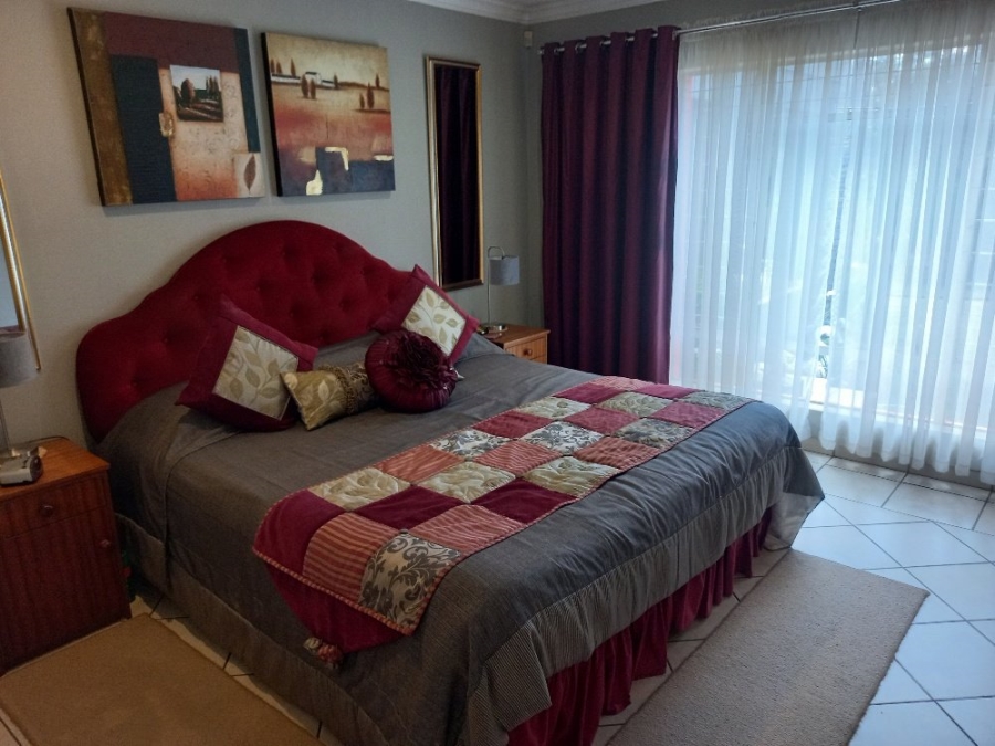 6 Bedroom Property for Sale in Kameelfontein Gauteng