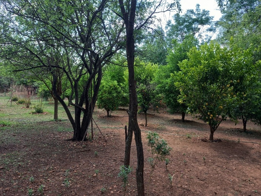6 Bedroom Property for Sale in Kameelfontein Gauteng