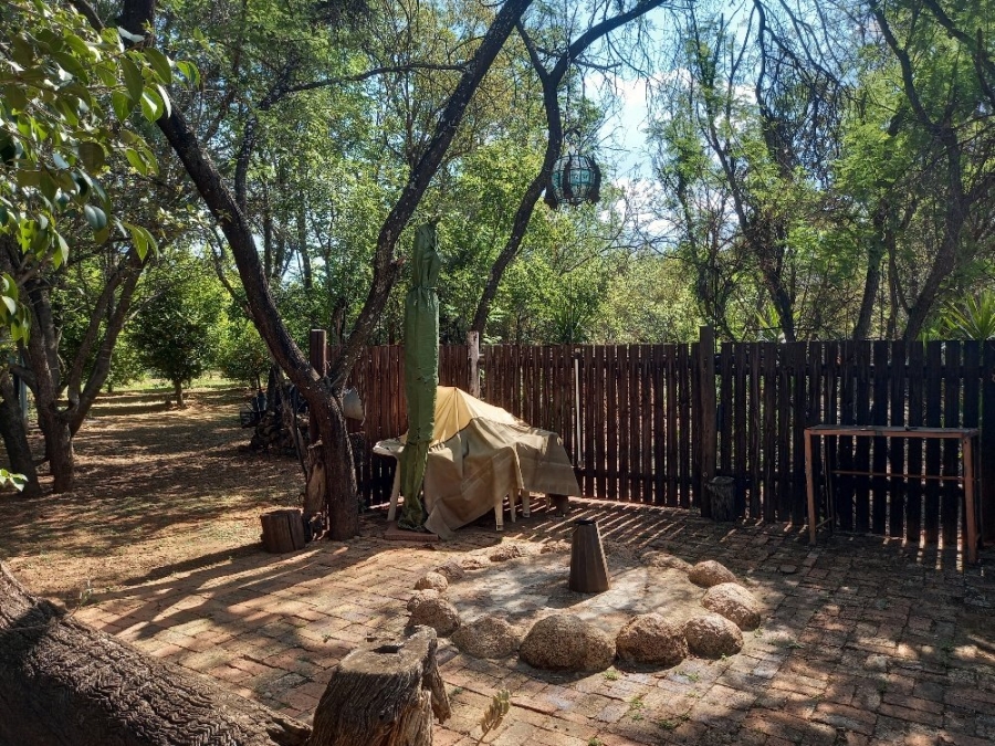6 Bedroom Property for Sale in Kameelfontein Gauteng