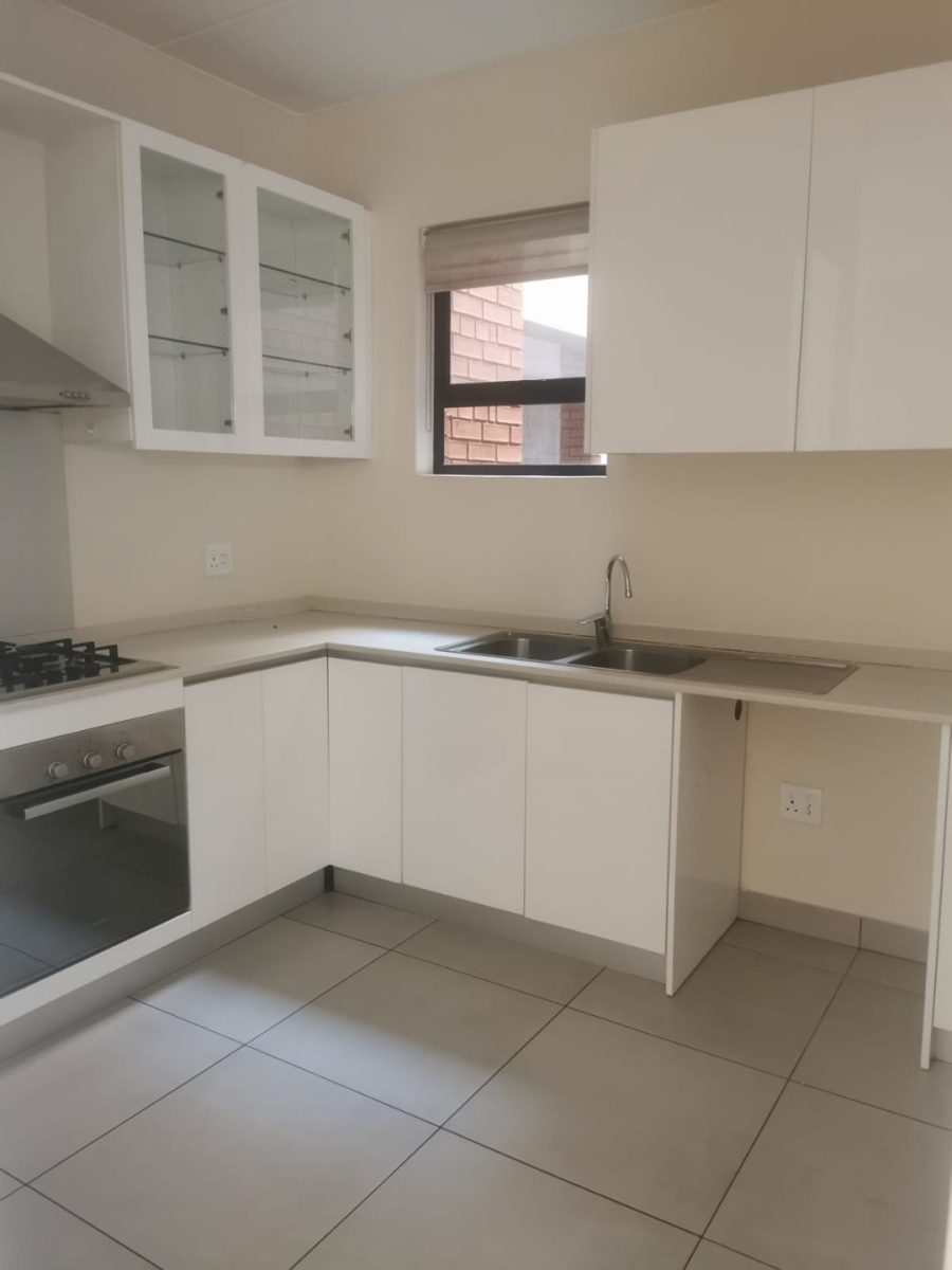To Let 2 Bedroom Property for Rent in Kensington Gauteng