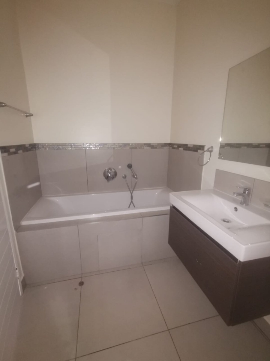 To Let 2 Bedroom Property for Rent in Kensington Gauteng