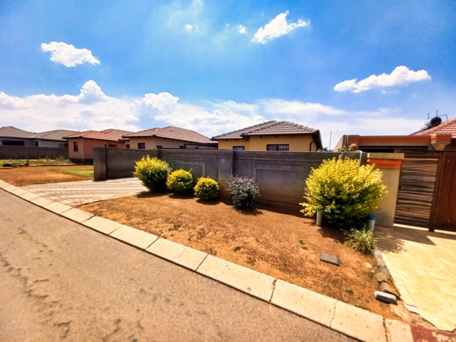 3 Bedroom Property for Sale in Windmill Park Gauteng