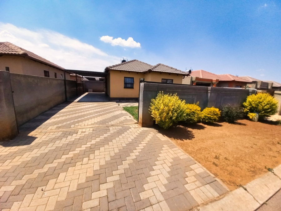 3 Bedroom Property for Sale in Windmill Park Gauteng