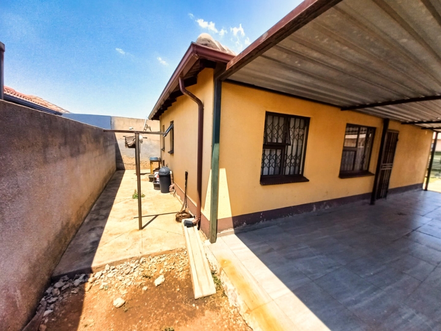 3 Bedroom Property for Sale in Windmill Park Gauteng