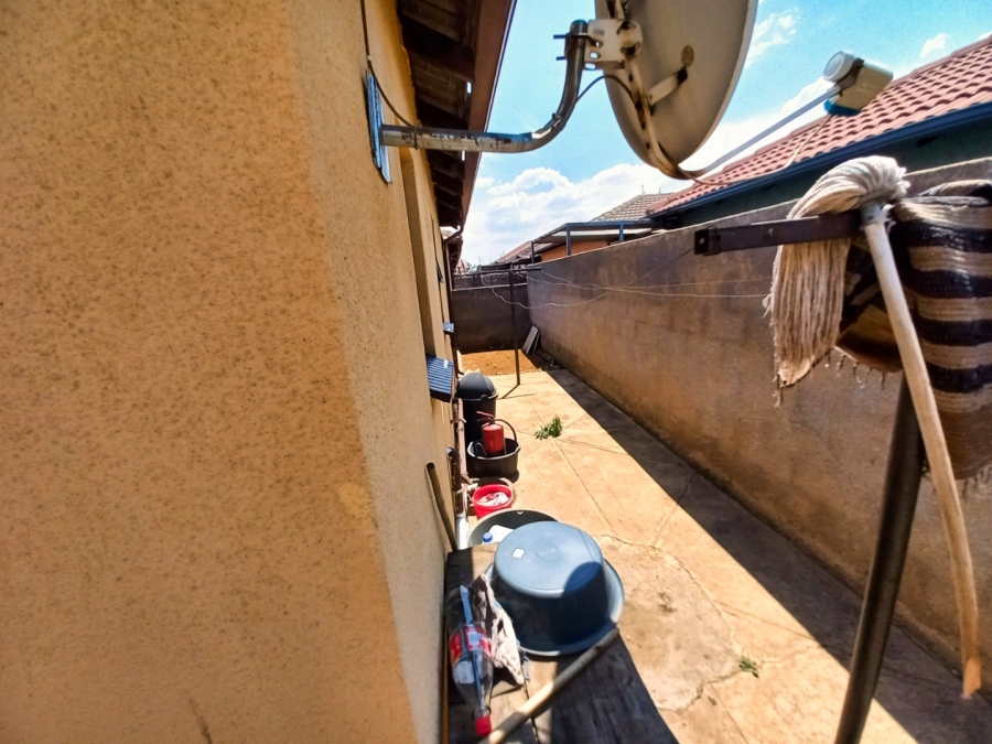 3 Bedroom Property for Sale in Windmill Park Gauteng