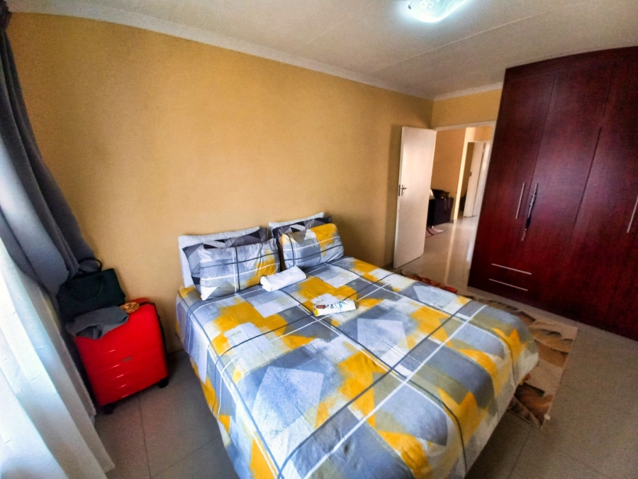 3 Bedroom Property for Sale in Windmill Park Gauteng