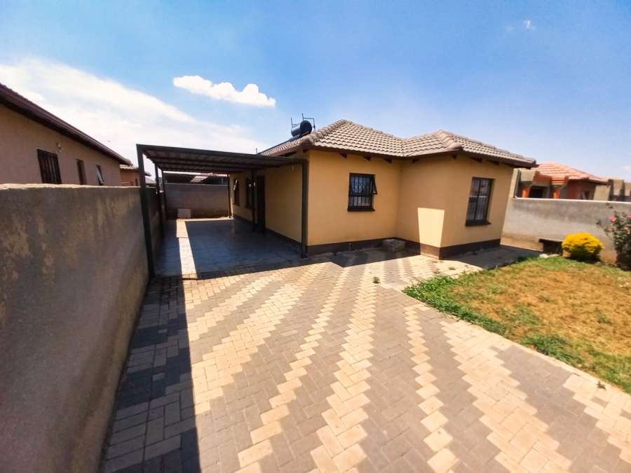 3 Bedroom Property for Sale in Windmill Park Gauteng